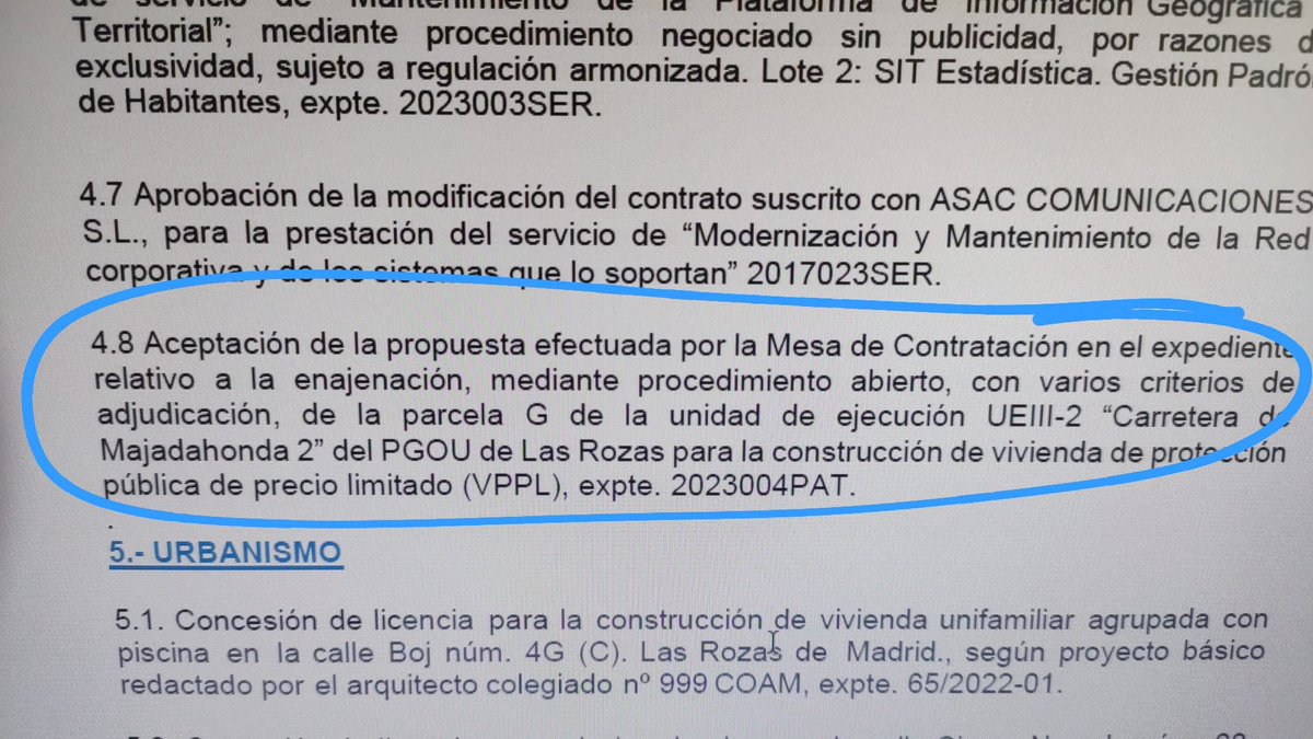 MaSanchezdemora's tweet photo. QUE ALGUIEN ME LO EXPLIQUE…
Orden del día Junta de Gobierno de HOY 26 Mayo: Aprobación de propuesta de adjudicación del terreno. 
Aún NO SE HA ADJUDICADO y ya se están vendiendo las casas!! 
Este el PLAN DE CIUDAD DEL @pprozasdemadrid 
¡Que Dios nos coja confesados!! #LasRozas https://t.co/FpPCHuxCGO