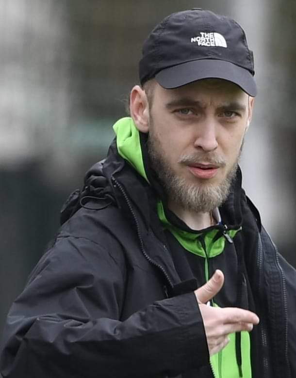 IM INTERVIEW (FOLGE 23):
MERTEN HENNIG

Merten Hennig trainiert seit Saisonbeginn unsere 2008er gemeinsam mit Germar Wochatz. Mit viel Pathos und Kommunikation auf Augenhöhe hat er einen ordentlichen Anteil an der anhaltenden Erfolgsserie des Teams. 
concordia-nowawes.de/home/im-interv…