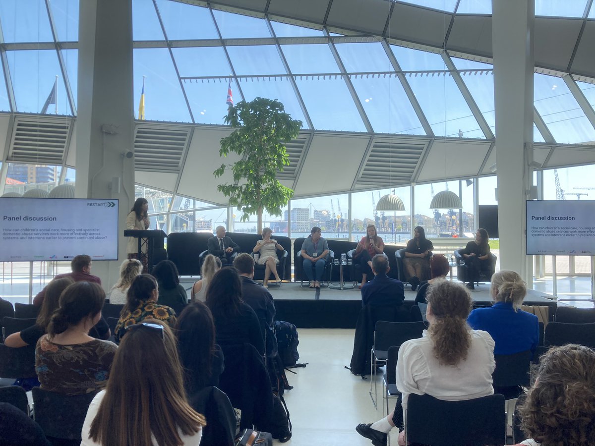 TaraGeere's tweet photo. Listening to findings from @RespectUK @researchIP about the great work going on in the Respect Domestic Abuse Project in London which we are proud to be involved in @MOPACLdn #ChooseSocialWork #ChooseHavering https://t.co/uCLTqBMnRs