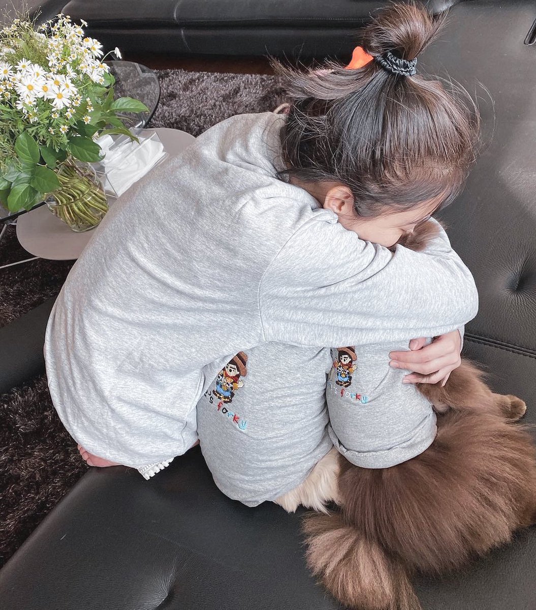 firejennie's tweet photo. forever family 🐾 https://t.co/pZITz4eJiT