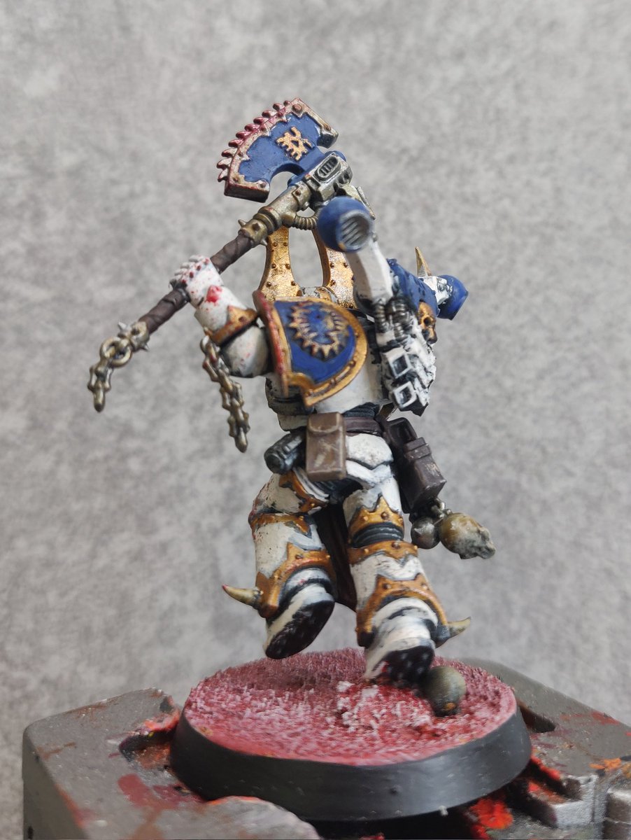 WH40k_Chris's tweet photo. Finished my First World Eater. Went with the classic 30k colour scheme. Wasn't sure about the weathering and blood spatter but happy with how it turned out. @warhammer Had blood for the blood god all over my fingers and i'm like 90% sure it's real blood #WarhammerCommunity https://t.co/9xNZ8TJrbK