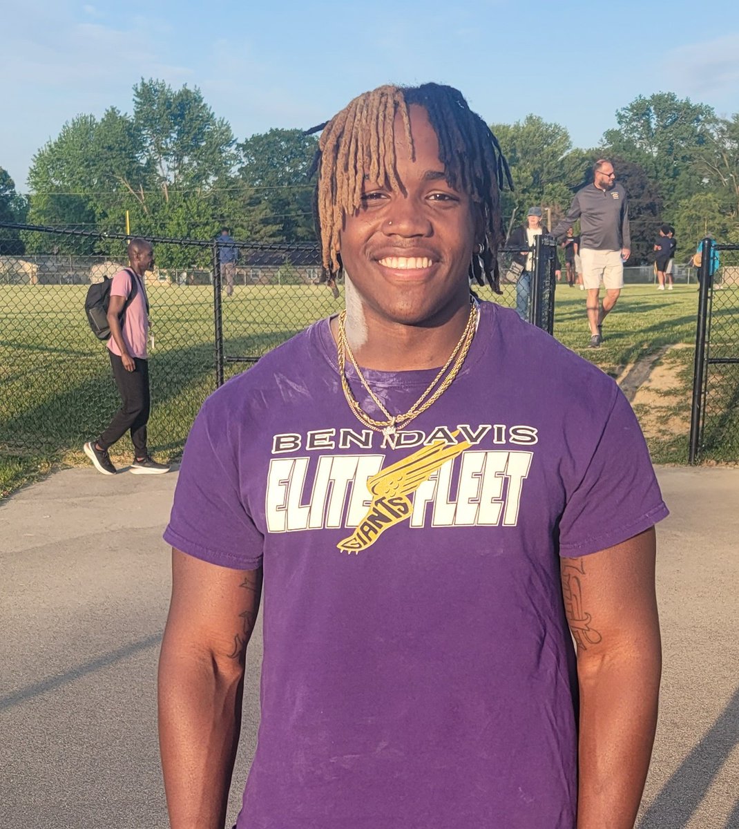 BDtrack's tweet photo. STATE BOUND!
Congrats to Nylan Brown! He throws an automatic qualifier to earn his trip to the State finals in the shot put! Nice job! https://t.co/gDN6uz5iMc