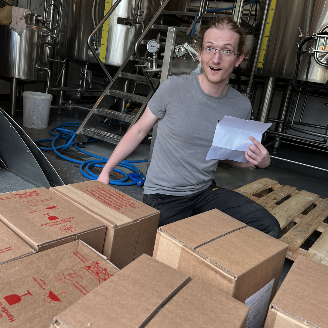 Harry is excited for the arrival of the secret ingredient to our brand new craft radler (it's a massive amount of red grapefruit juice). 🤫👨‍🔬 #newbeer #craftbeer #craftbeergeek #craftbeerlife #craftbrewery
