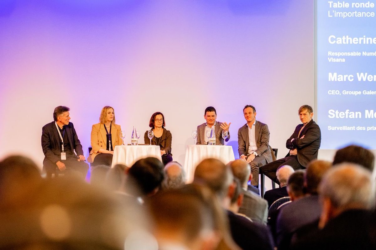 FelixSchneuwly's tweet photo. Es war mir eine Ehre, an den @SwissMedicalNet-ManagementDays die Podiumsdiskussion mit #CatherineLöffel @Visana_ch, @YvonneGilli @doctorfmh, #MarcWerner #Galenica, #MarcelNapierala #medbase und @MisterPrezzi über koordinierte medizinische Versorgung animieren zu dürfen. https://t.co/I9DVqkjoFi