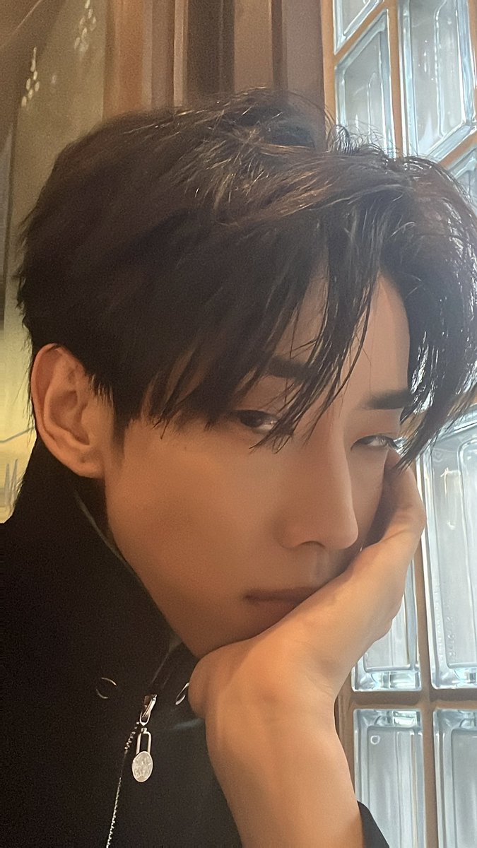 sgsupatt's tweet photo. ตอนแรกจะไม่เล่นละ แต่หลักฐานมันแน่นหนา https://t.co/L40IpnY9fa