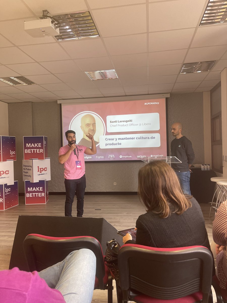 jlcasesES's tweet image. Me ha gustado mucho la charla de @laresgoiti . 
Lo importante y difícil que es transmitir a una empresa que todos somos producto.