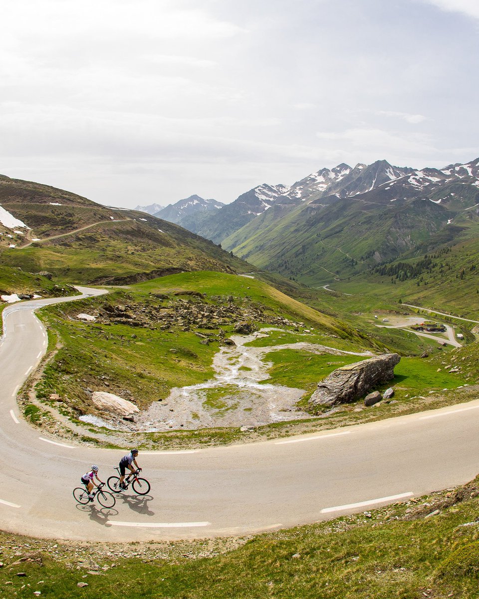 🌟 Annonce spéciale 🌟 : le Col du Tourmalet ouvre dès ce vendredi soir ! 🚵‍♂️⛰  

➡️ En raison des travaux encore en cours, une circulation en alternance sera en place pour quelques jours.

📸 Ziklo