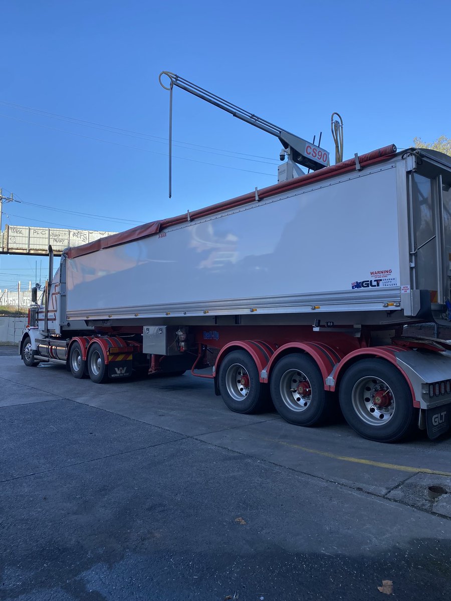 ryan_milgate's tweet photo. Today I had the unique opportunity to deliver the first commercial quantity of Arista (high amylose) wheat for milling in Australia into Allied Pinnacle mills, an exciting project showing great potential.
@agtbreeding @farmtradedavy @matthew_sparke @FarmTradeAU @AgriChainAU https://t.co/n09peatUu8