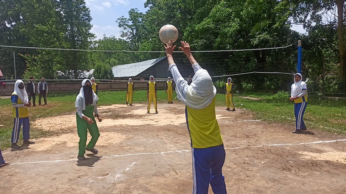 ZpeoM43649's tweet photo. Department of youth services and sports Anantnag zone mattan today organised inter school zonal level competitions in volleyball Kabaddi and kho kho under 17 girls at sports stadium mattan
@dgyssjk @DYSSOANG @ianuragthakur https://t.co/SEKuQxZOki