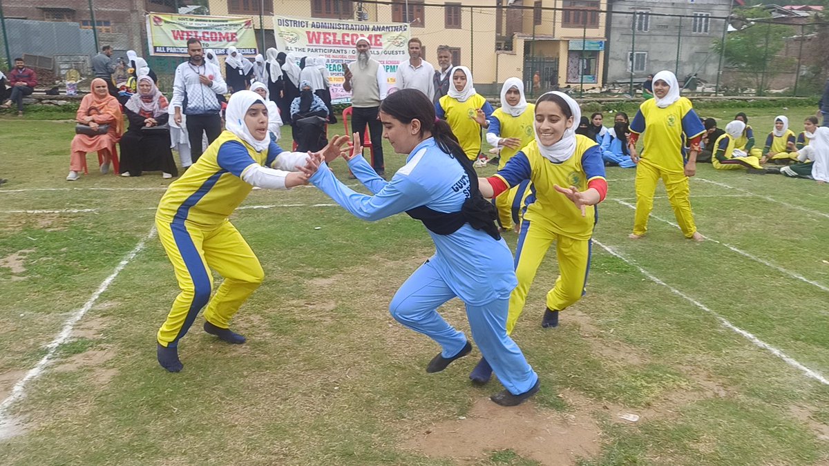 ZpeoM43649's tweet photo. Department of youth services and sports Anantnag zone mattan today organised inter school zonal level competitions in volleyball Kabaddi and kho kho under 17 girls at sports stadium mattan
@dgyssjk @DYSSOANG @ianuragthakur https://t.co/SEKuQxZOki