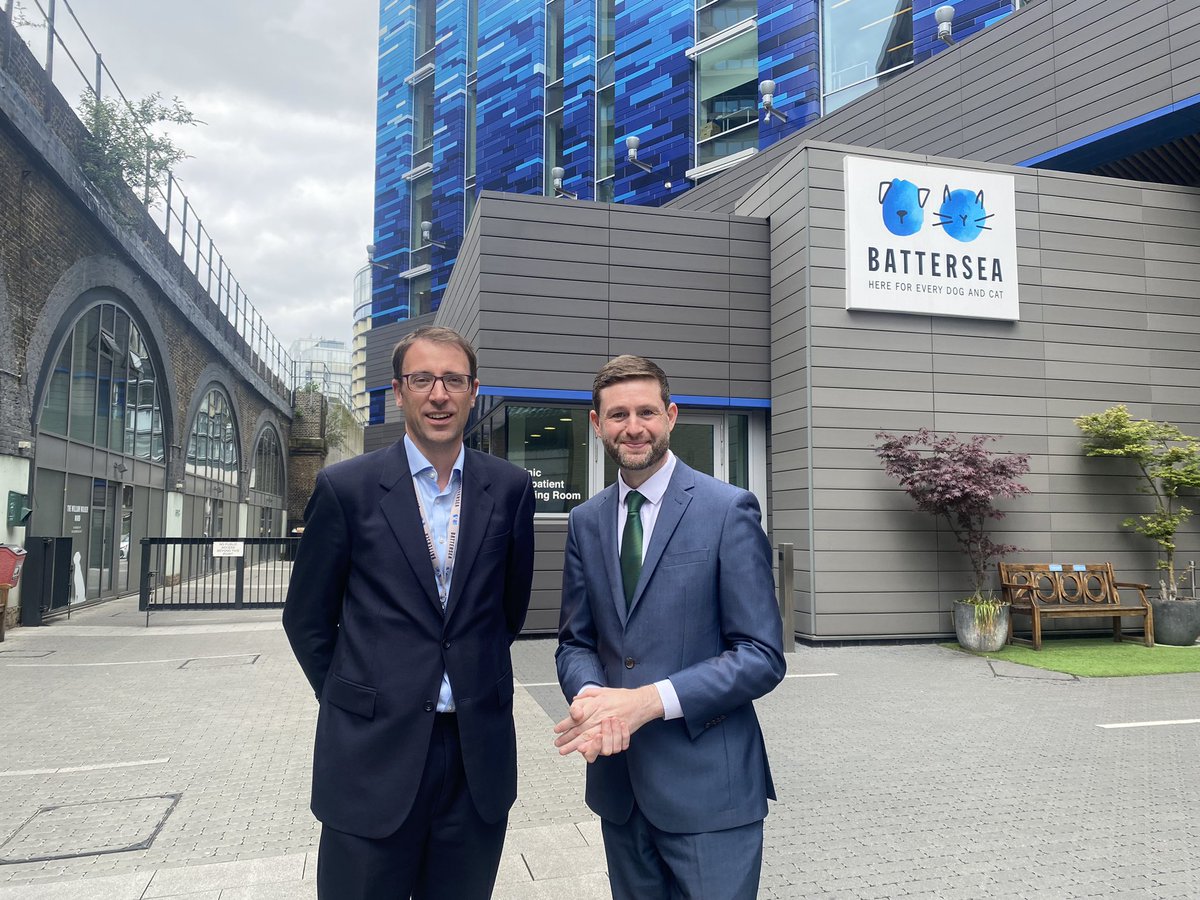 JimfromOldham's tweet image. Thank you @Battersea_ for yesterday. I was overwhelmed by the generosity of staff and seeing how they truly care for the animals. Their work highlights how important the Kept Animals Bill is. I loved meeting Piglet too!