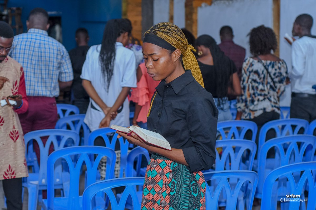 LaCompassionLCR's tweet photo. SEMAINE DE LA FAMILLE [SEFAM] | JOUR 3

Orateur : Pasteure DIVINE MANANGA

Thème : La famille face à l'argent 

S/thème : Les Femmes face à l'argent 

#LaCompassionRighini #LCR #Semainedelafamille #Sefam https://t.co/RvwfaUCqGF