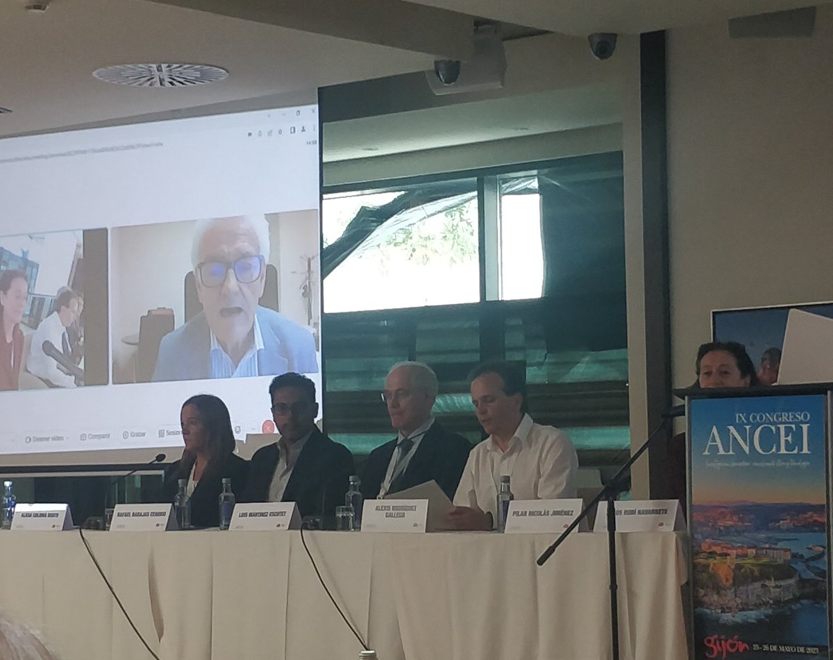 rosa_conde26's tweet photo. En la última mesa del IX Congreso #ANCEI moderada por Alexis Rodríguez y Pilar Nicolás, nos aclaran dudas sobre protección de datos: Jesús Rubí, Rafael Barajas, Luis Martínez y Alicia Coloma. Muchas gracias!! https://t.co/nnOGAatouz