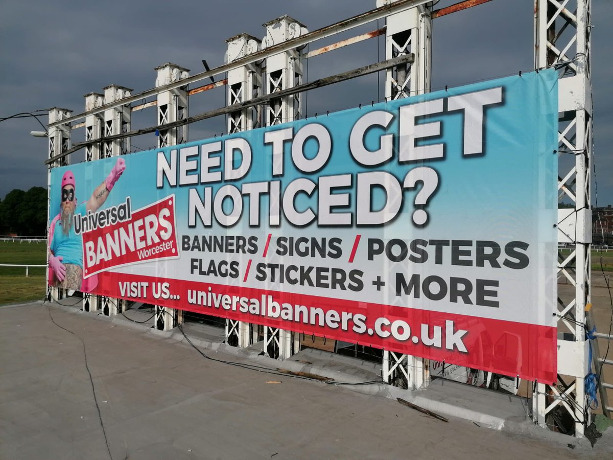 UniversalBanner's tweet image. Have you seen our new banner @WorcesterRaces ? We want to help you get noticed! Visit: universalbanners.co.uk #bannerprinting #WorcestershireHour #GetNoticed #display #signage