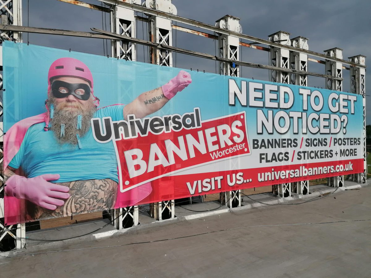 UniversalBanner's tweet image. Have you seen our new banner @WorcesterRaces ? We want to help you get noticed! Visit: universalbanners.co.uk #bannerprinting #WorcestershireHour #GetNoticed #display #signage