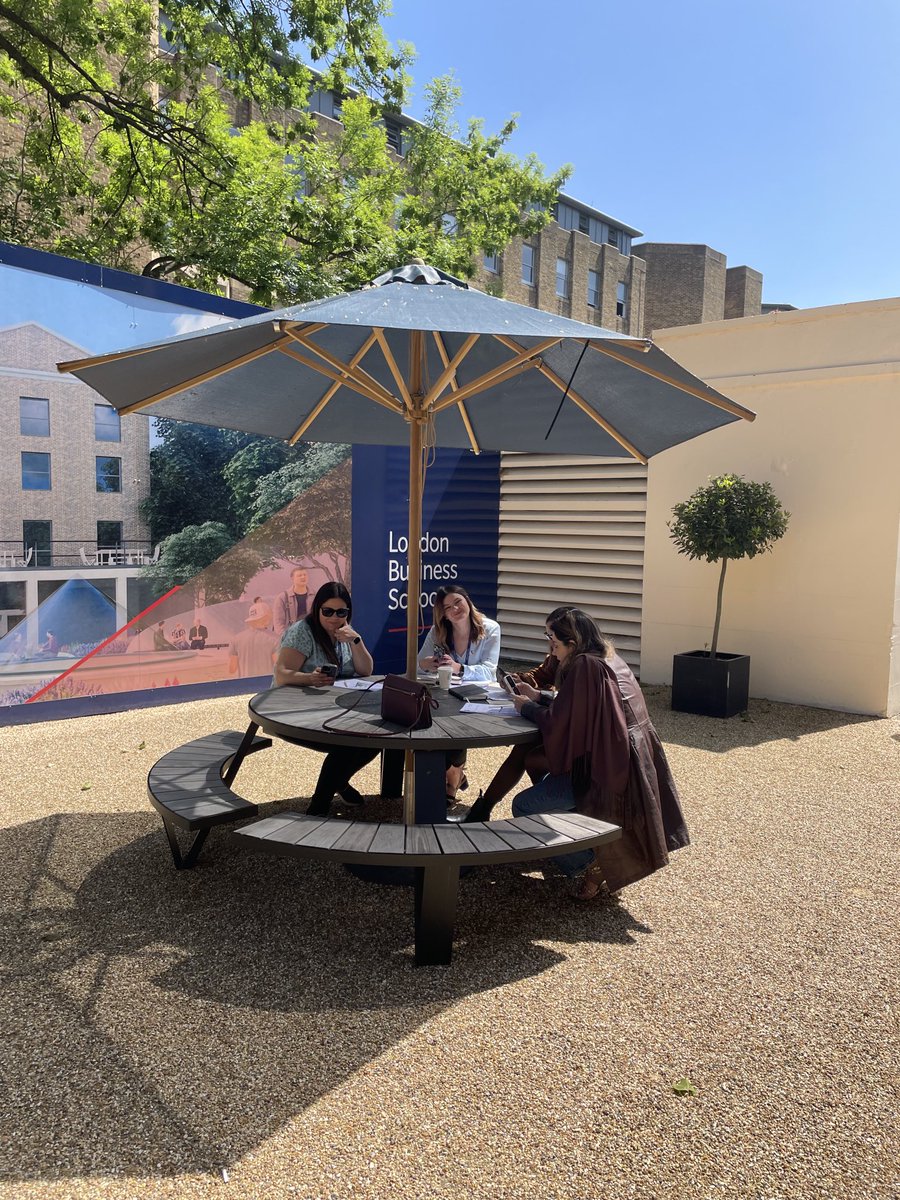 Small group work on our last day of Women in Leadership ⁦@LBS⁩ The weather turned out for us this week!