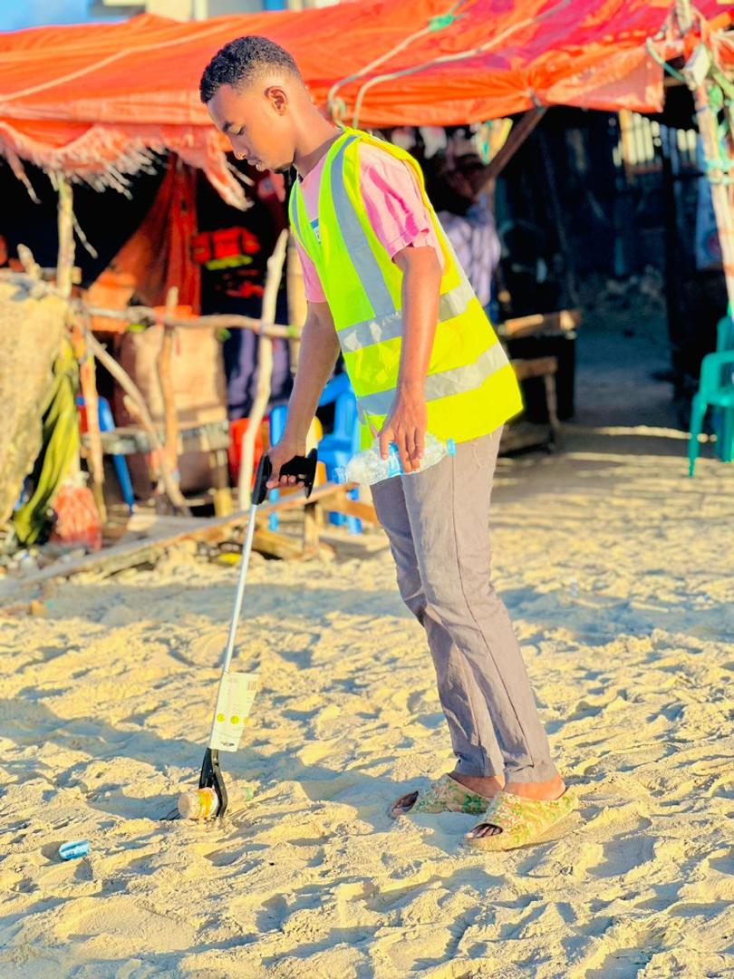 Earlier this morning,  we had done the #83rd week of Lido beach cleanup campaign and awareness.

 ' Let's all be apart of solution not be apart of pollution'
 #week83
#volunteering
#beatplasticpollution
#Banplastic
#savemarine
#savetheenvironment