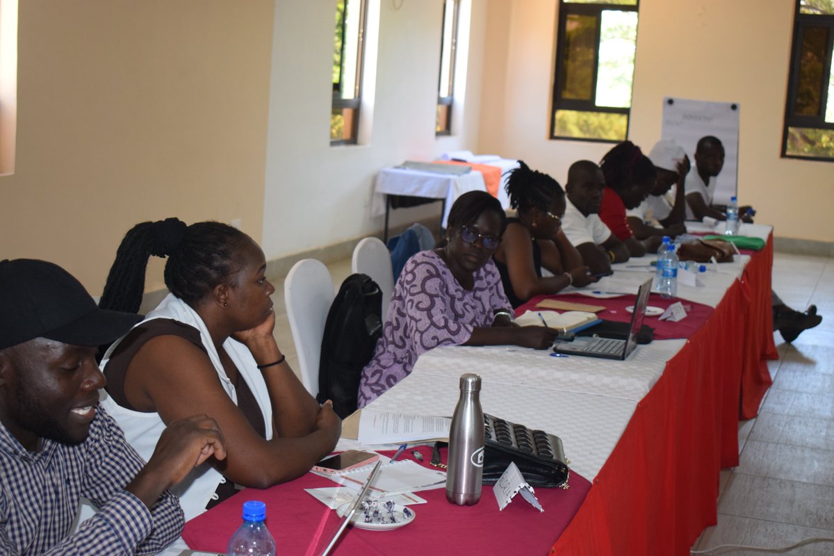YouthAliveKenya's tweet photo. On Day Two of our FIC-supported #JustTransitionKE training in Kisumu County participants committed to an equitable and sustainable future. Together, they are driving the #Youth4JustTransition movement, addressing climate change adaptation. #ClimateChangeAdaption https://t.co/sW55ipxjx7