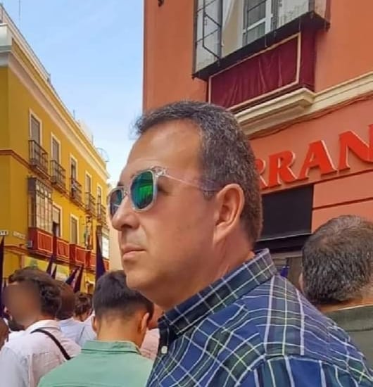 CeDeC_intef's tweet photo. En #RetratEDIA🧑🎨hoy os presentamos a Luis Miguel Iglesias Albarrán @luismiglesias
👨💻Su lema: "La mejor editorial es el maestro". "Compartir es bueno, y le hace feliz". "Por una educación con docentes #REA".
🙋♂️Un pilar importante en @proyectoEDIA #REAPower
🧵 https://t.co/aysSGwjKDL