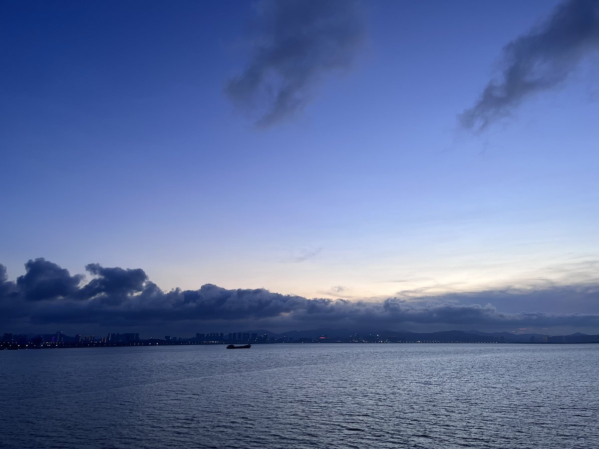 日落时间越来越晚，今日份海岛傍晚