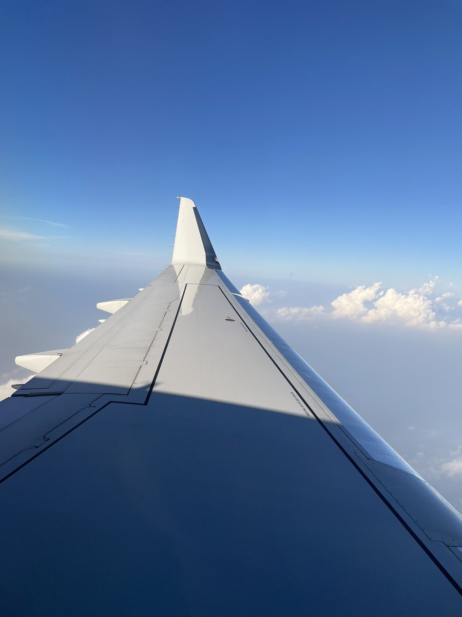 For #wingfriday it’s an E-175