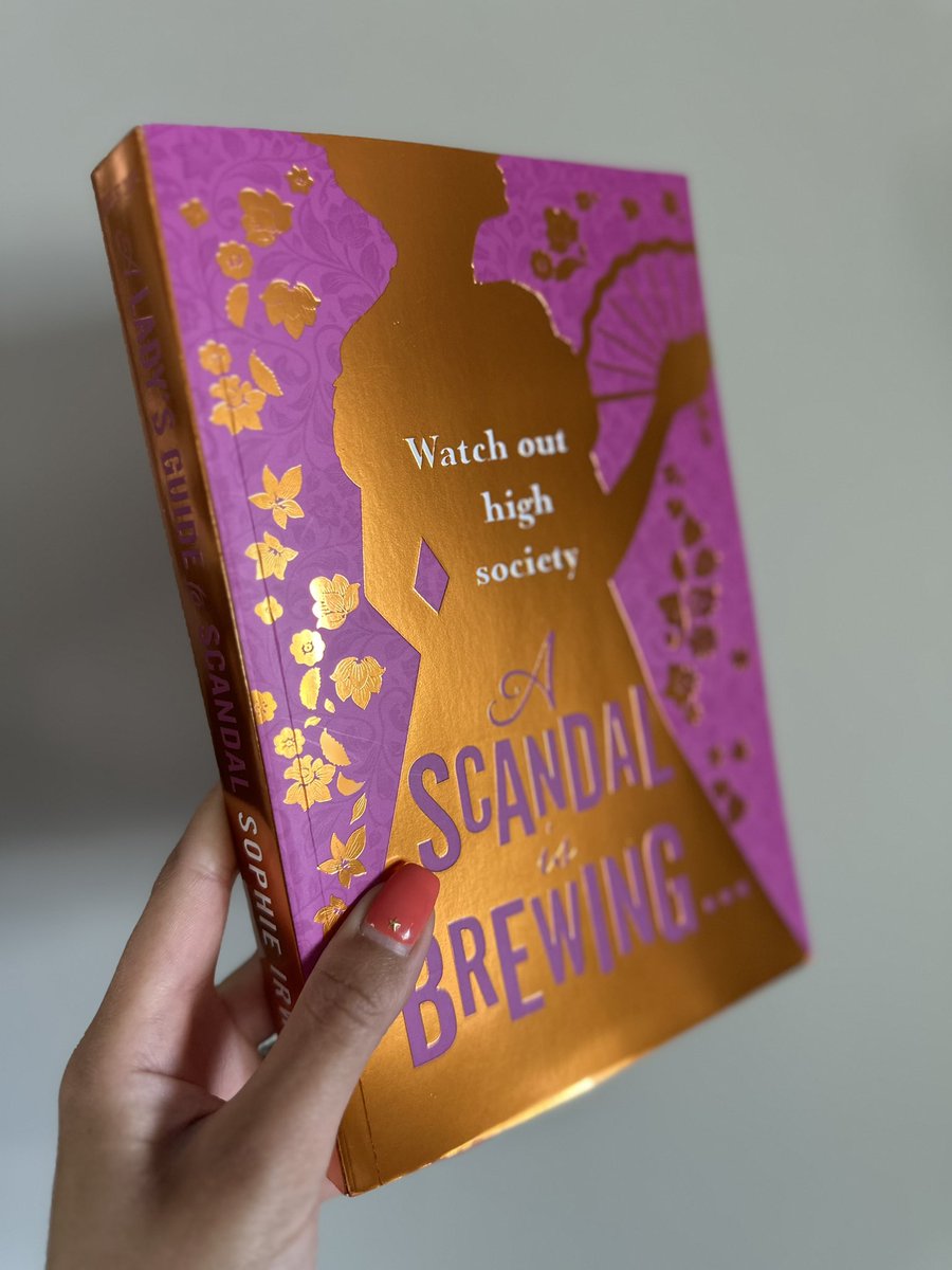 mrscookesbooks's tweet image. Omg ECSTATIC to have the latest #ALadysGuide by @SophieHIrwin - thank you so much lovely pals @fictionpubteam ♥️

Just look at how shiny too 🤩 

Coming August 🙌🏽