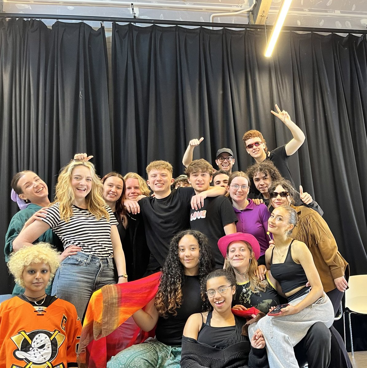 bethLAknight's tweet image. Icons the lot of them. Had a gorgeous two weeks in the Cabaret of Notoriety with these stellar theatre makers. Watch out for when they graduate in two years, you ain’t ready! @LeedsDrama @handlerincarter
