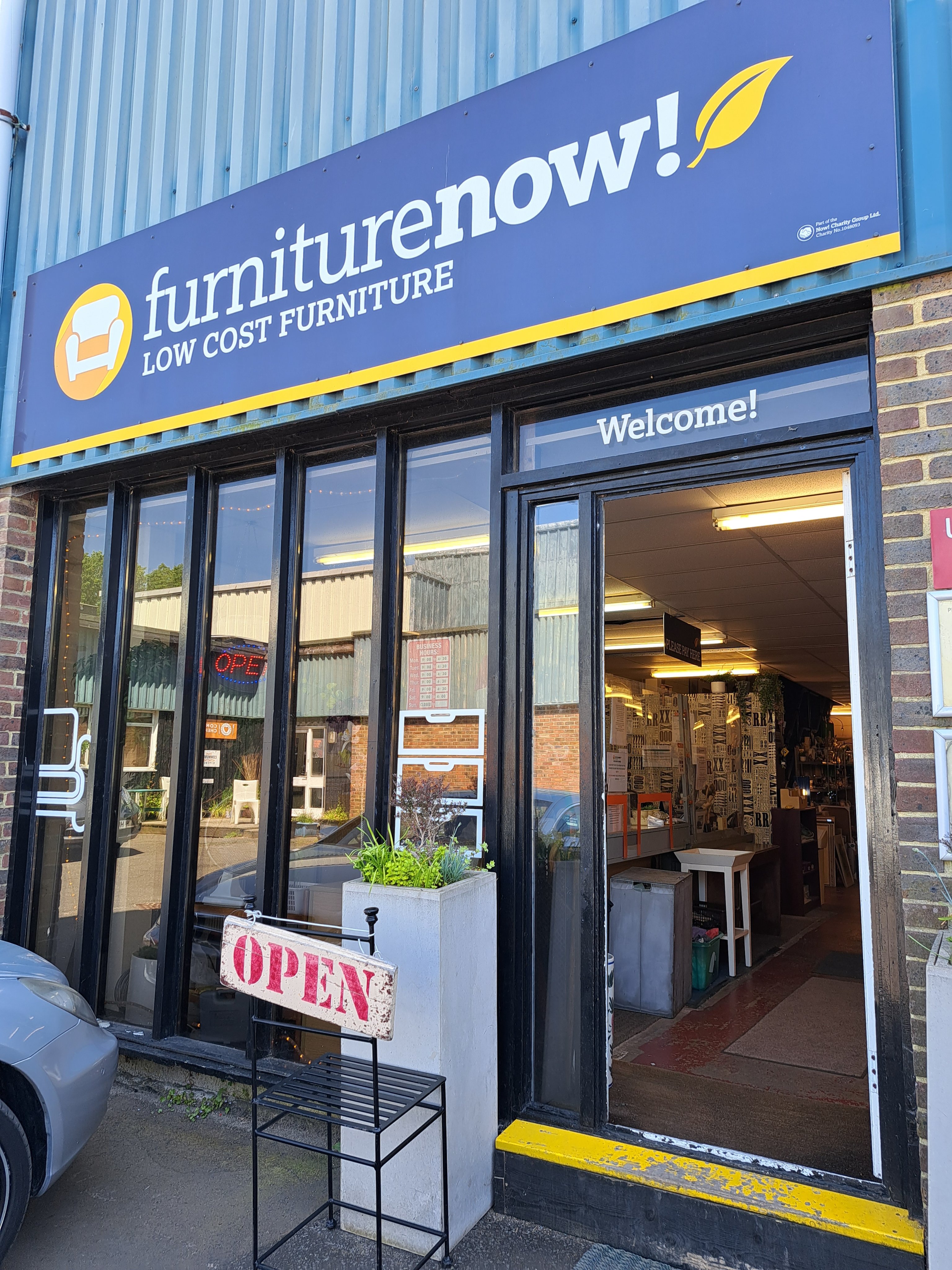 Low cost furniture stores online