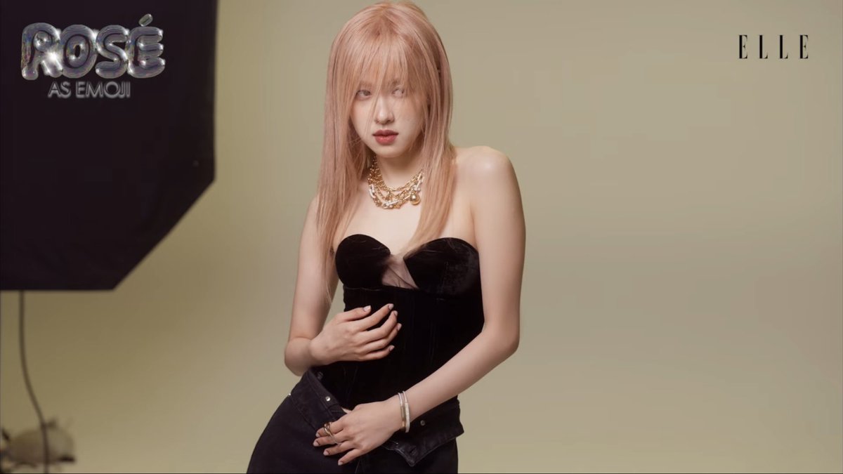 i60808's tweet photo. 세상에서 티파니앤코 제일 잘 소화함… 🫠 #로제 #ROSÉ https://t.co/jVLlHnYO8E