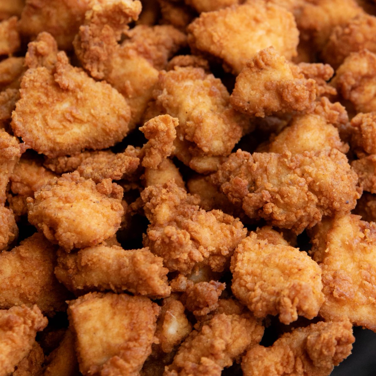 ☀️🎉 END OF SCHOOL YEAR BASH WOOHOO!!🎉☀️
Have a 5-count nugget on us, next Friday 5/26! 
Only at the 76th and Dodge location!! (must be in the 76th and Dodge database to receive)
to download the app click on this link - loom.ly/a78_1cg