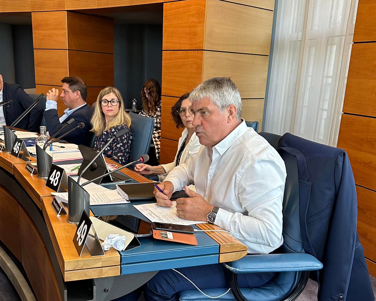 Philippe Bousquier rappelle que les médecins, (dentistes, généralistes…), apprécient davantage d'intégrer une collectivité structurante afin de travailler en collaboration.  
Prayssas offre cette possibilité ainsi qu'un cadre de vie favorable.