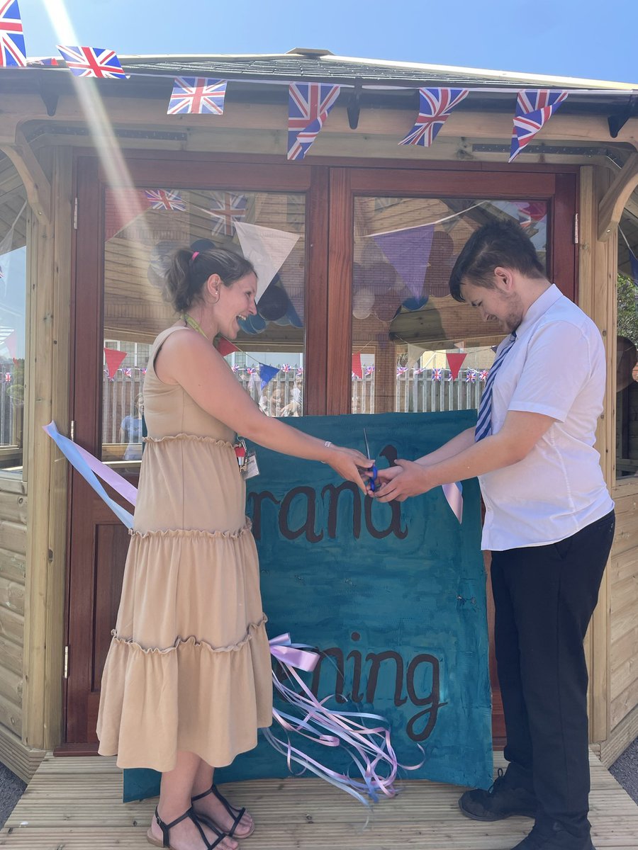 🎈Our Special Needs Resource Base welcomed parents and visitors to their grand opening of the new outdoor classroom today! We’re very grateful to of received funding which has allowed greatly needed improvements to our base, Diolch! #abercommunity