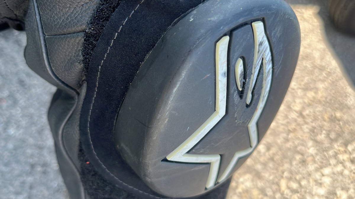 dannydamanny85's tweet image. Got my knee down today. Finally!!! Wasn’t too bothered that I never had before but now I have I’m grinning from ear to ear. Also knocked over 2.5 secs off my PB. Still slow by most ppl but who cares, I’m happy. #zx10r #croftcircuit #kneedown