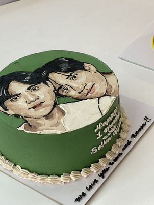 _sevenofficial's tweet photo. The secret is finally out! For our 1st month, we have sent a portrait cake to our best boys @kimchiraven and @seantristan_ . This cake is truly a work of art! To our SeVen family, cheers to many more months and years with you!

SEVENOfficial FirstMonth
#SeanTristan #RavenRigor https://t.co/cujxuLmLyv