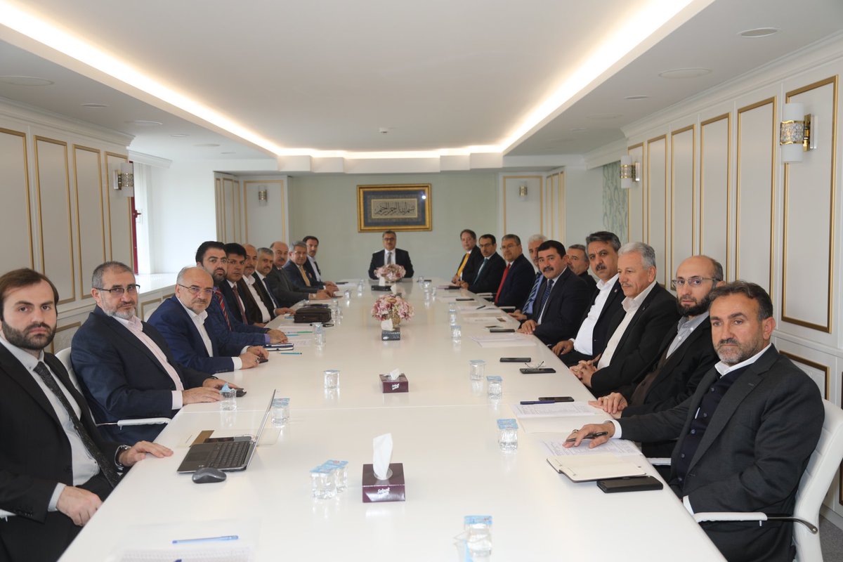 yildizali19's tweet photo. İstikrarın Adı, Kazanımların Adresi DİYANET-SEN❗️

📌Yetkinin 20. Yılında Emek, Ömür ve Gönül Verenlere Teşekkürler.

📌86.674 üye sayısı ile Diyanet İşleri Başkanlığı’nda 20. Kez, Vakıflar Genel Müdürlüğü’nde 575 üye sayısı ile 13. kez ve toplamda 87.249 üye sayısı ile 20. kez yetkiyi göğüsledik.

📌Sendikamızın hem nicelik hem de nitelik olarak bugünlere gelmesinde emeği olan şube başkanlarımıza, şube yönetimlerine, kadınlar komisyonunuza, ilçe temsilcilerimize, yönetimlerine ve işyeri temsilcilerimize; gece gündüz demeden, canla başla, adanmışlık ruhuyla, sendikal mücadelemize destek olan bütün üyelerimize gönülden teşekkür ediyoruz.