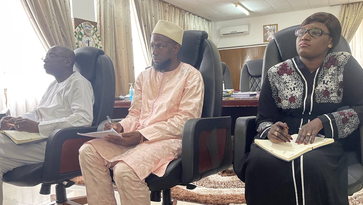 Our RR met with the Chief Justice of The #Gambia on the planned Special Division Court for the #TRRC cases & beyond. An innovative approach to fast track processing of cases & strengthen the justice system in 🇬🇲. @DeAissata commended the CJ on these timely & progressive efforts