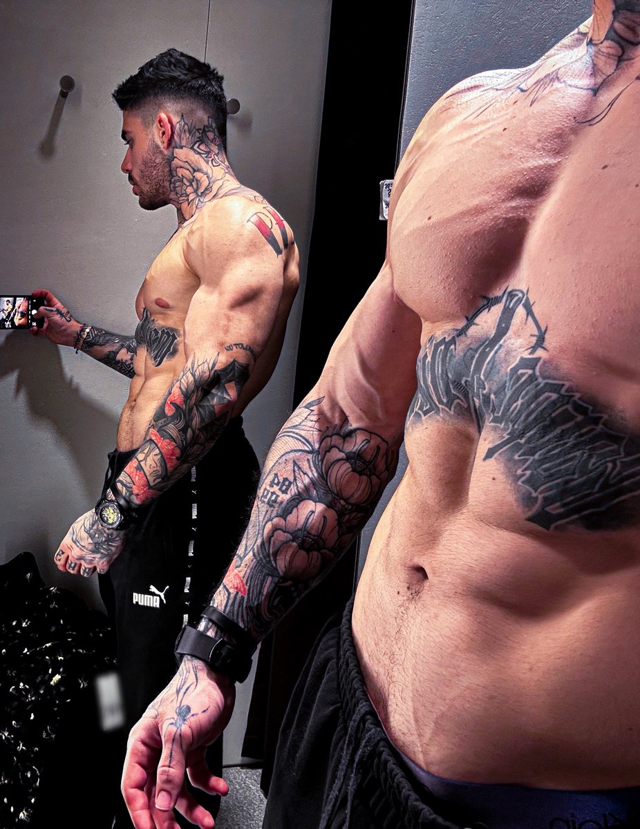 Dominic⚡Sullivan on Twitter: "I wait for you in the dressing rooms 🤫 https://onlyfans