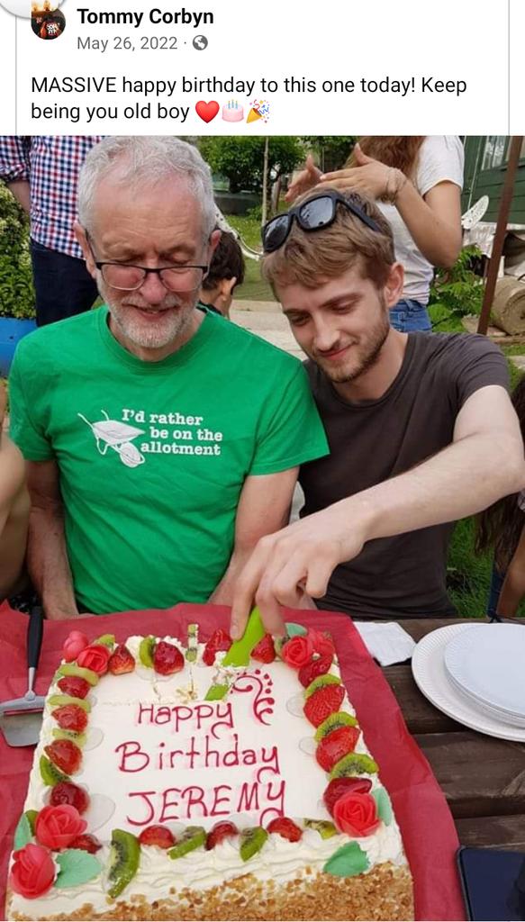 Happy birthday @jeremycorbyn . You are an inspiration to so many of us. Respect and solidarity. 🌟😇🕊️🚩🚩🚩🚩🚩