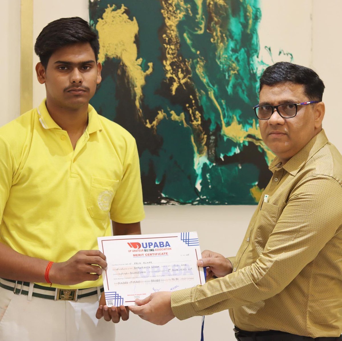 AzadSchool's tweet image. Two students Boxers Rishabh and Arun Kumar ( class XII D ) of azad Public school have won the  bronze medal in UPABA Youth boxing open state 92+ kg , 75+ kg category respectively #boxing #boxingring #winner #upaba #azadpublicschool #bulandshahr #aps