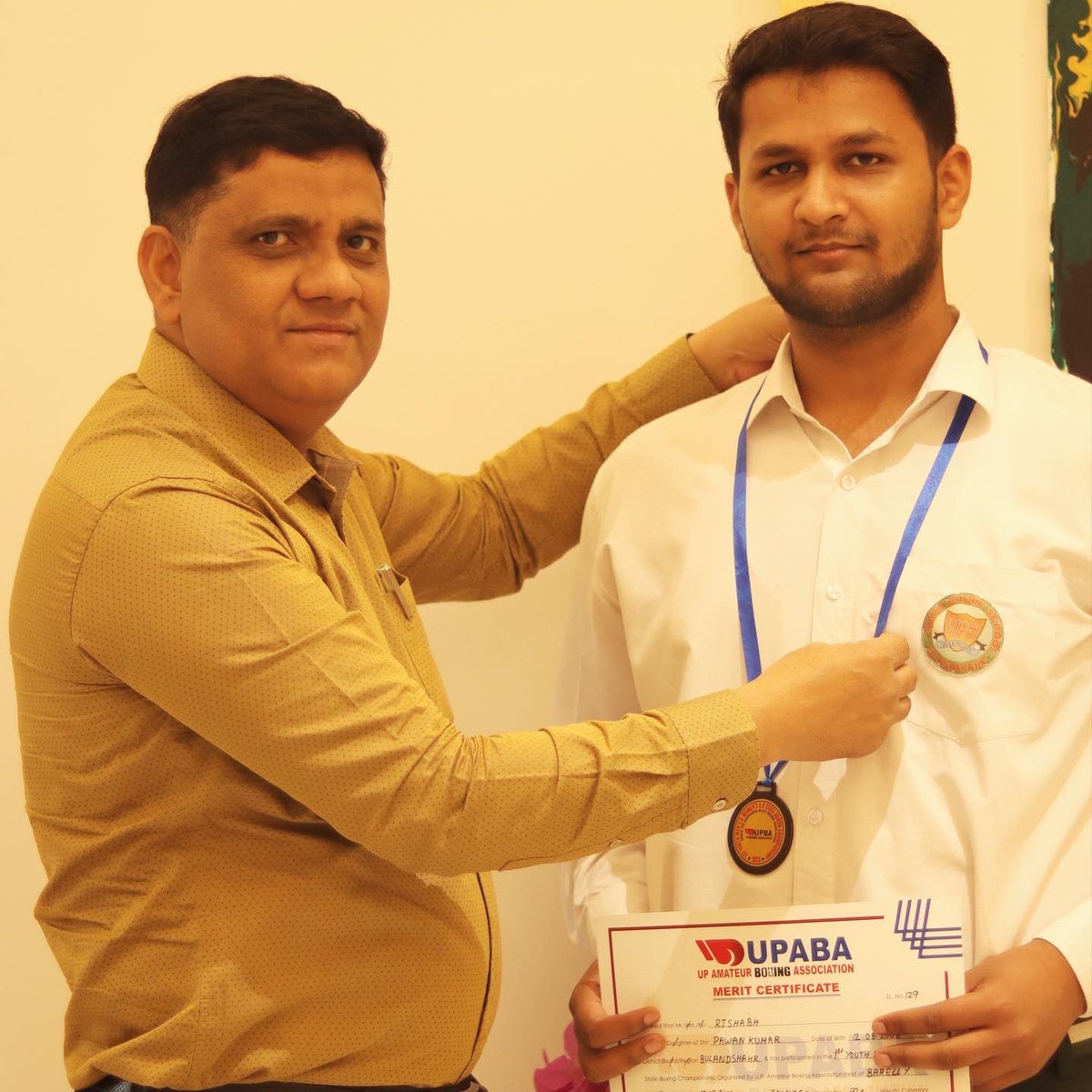 AzadSchool's tweet image. Two students Boxers Rishabh and Arun Kumar ( class XII D ) of azad Public school have won the  bronze medal in UPABA Youth boxing open state 92+ kg , 75+ kg category respectively #boxing #boxingring #winner #upaba #azadpublicschool #bulandshahr #aps