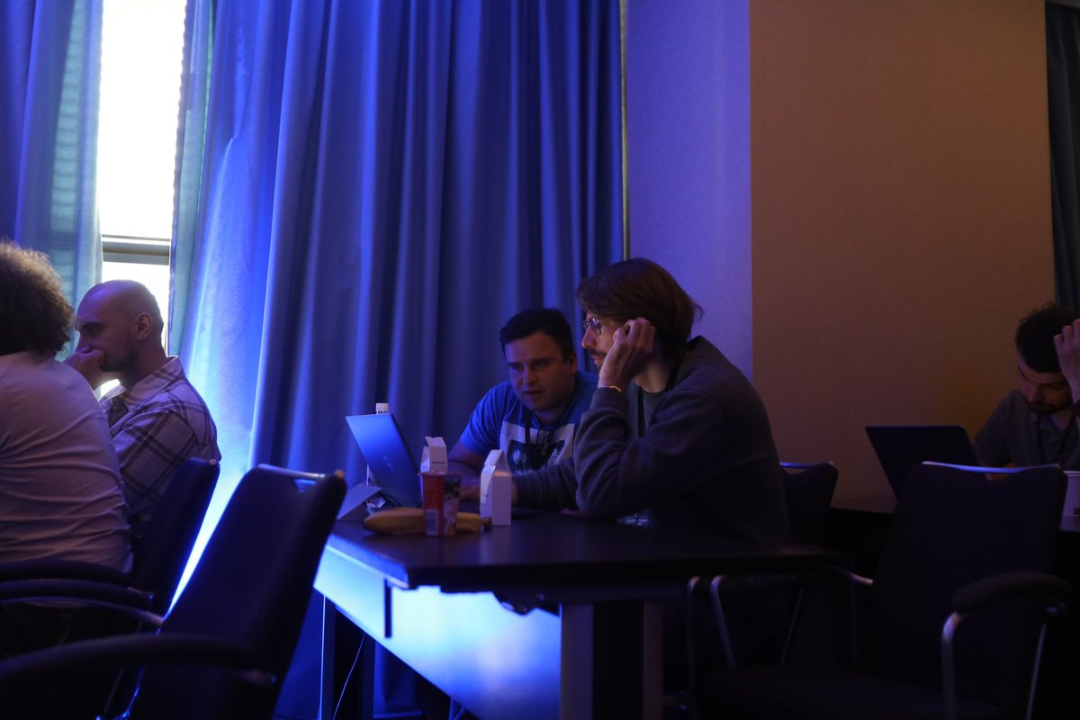 code_europe's tweet image. Workshop o’clock! 🛠️
@benjamin_l_s (@awscloud) shared his experience in building #ServerlessApps. 🙌🏻
#CodeEurope23 #CodeEurope #AWS #serverless #ServerlessApplications #cloud #CloudComputing