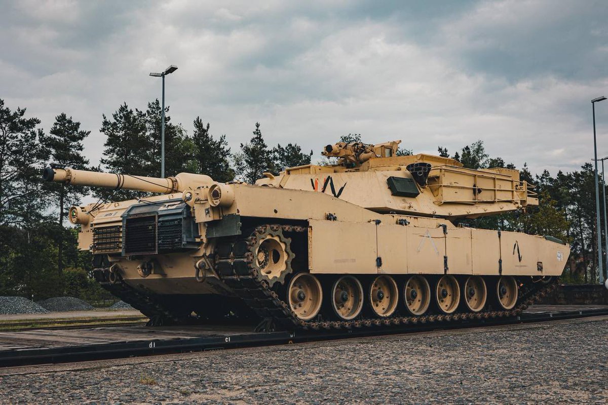 Political_Room's tweet photo. 🇺🇸🇩🇪🇺🇦 Hace unos días los tanques estadounidenses Abrams llegaron a Alemania. https://t.co/MLQSDDCx3k