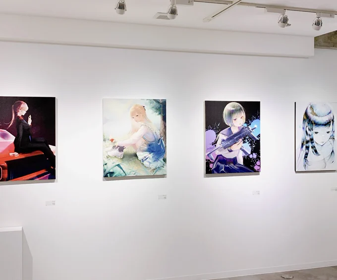 いよいよ明日から個展が始まります。 私が描いた本当の絵を見てもらえるようにこだわりました。  5/27-6/7 原宿のAnicoremixgalleryにて開催です! 土日はライブペイントや似顔絵も同時開催!よろしくお願いします!!