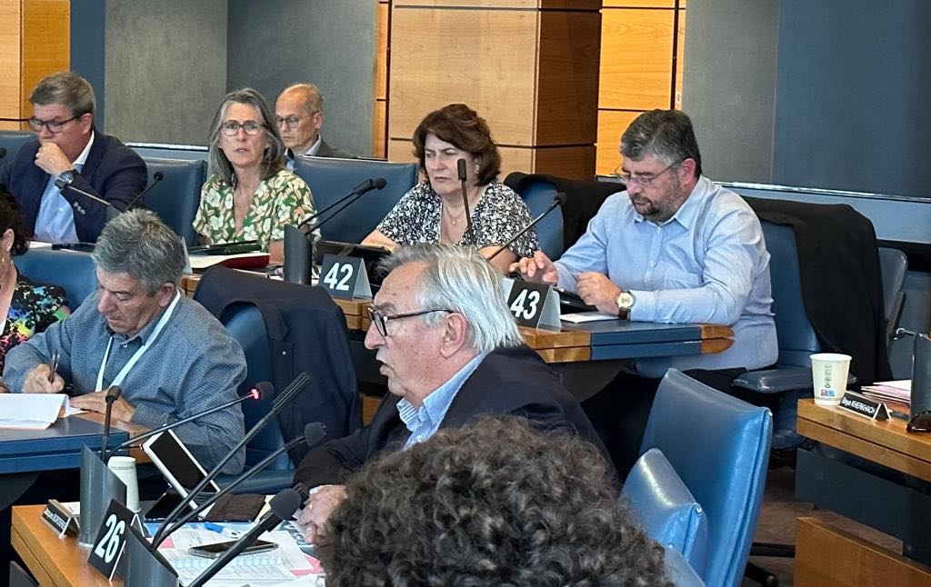 Jacques Borderie précise les contours de la prochaine réforme sur les dispositions fiscales, jugée peu suffisante.  En exemple la dentiste de St Livrade a le dessein de migrer vers Prayssas pour bénéficier d’une exonération fiscale pendant 5 ans. C’est une aberration. 1/2