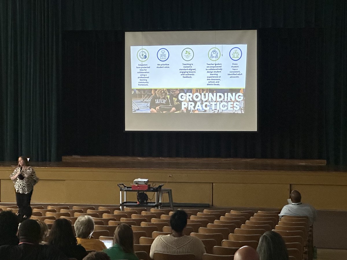 RussSnyder11's tweet photo. The North community is grounded in their “Why” and ready to do the work! ⁦@RSSchoolsNC⁩ #RSSOurWhy #BeAnOriginal https://t.co/US2bU07W8N