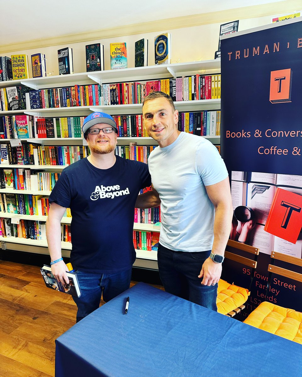 loinersview's tweet image. Myself and the legend #SirKev