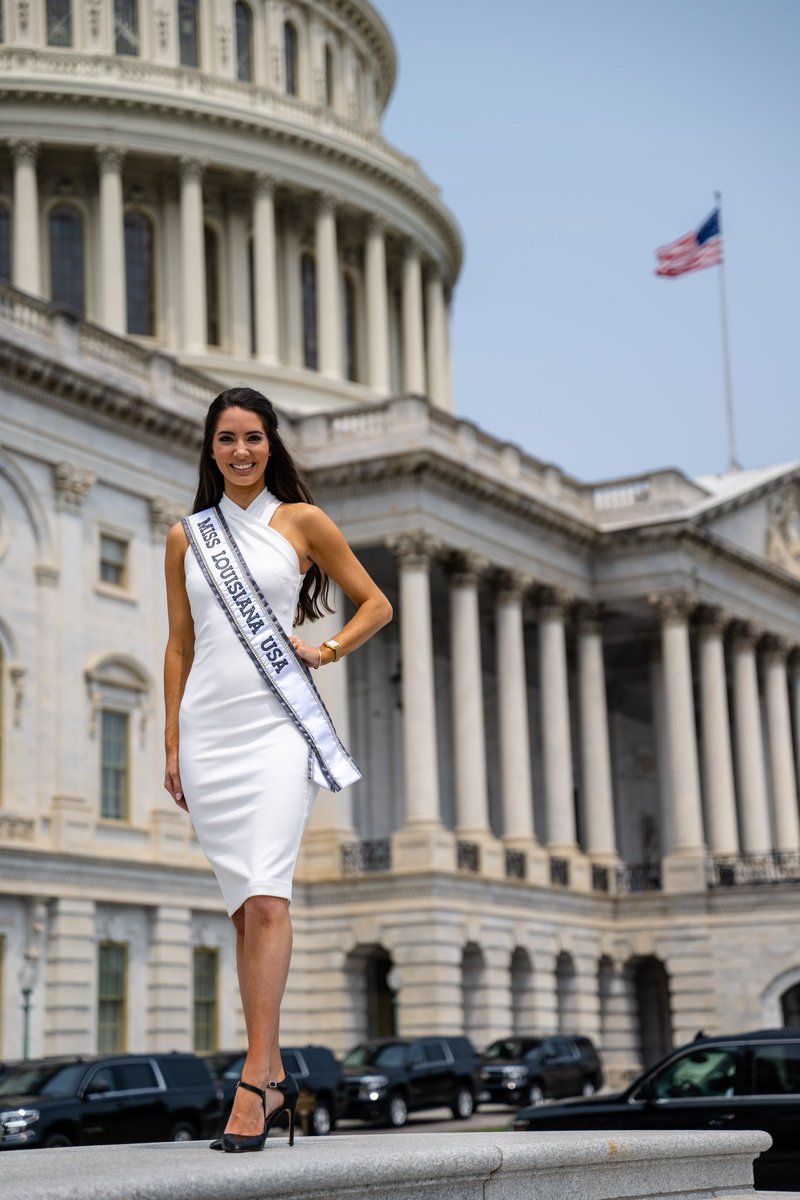 Back on the desk this morning after a busy week in our nation’s capital as <a href="/MissLAUSA/">Sylvia Masters</a>! I met with many members of Congress. Here’s to more unforgettable and impactful experiences. 🇺🇸

📷: Sage Media Group, LLC <a href="/rpmproductions/">RPM Productions</a>