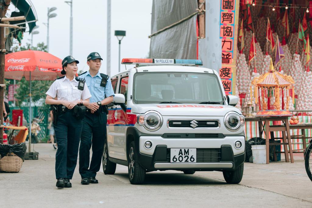 hkpoliceforce's tweet image. #HKPFootprint🚓|Flocking to #CheungChau on #BuddhasBirthday🪷—MAY26,👨‍👩‍👧‍👦spectate #BunScrambling contest🧗🏻‍♂️🧗🏻‍♀️+👦🏻👧🏻dress-up parade—revived in #PostCovidEra after 3-yr hiatus   
Thru #BunFestival/#JiaoFestival(#太平清醮)—MAY23-27,👮🏻‍♂️👮🏻‍♀️ensure peace+protection—wishes🧧the fest’s rooted in