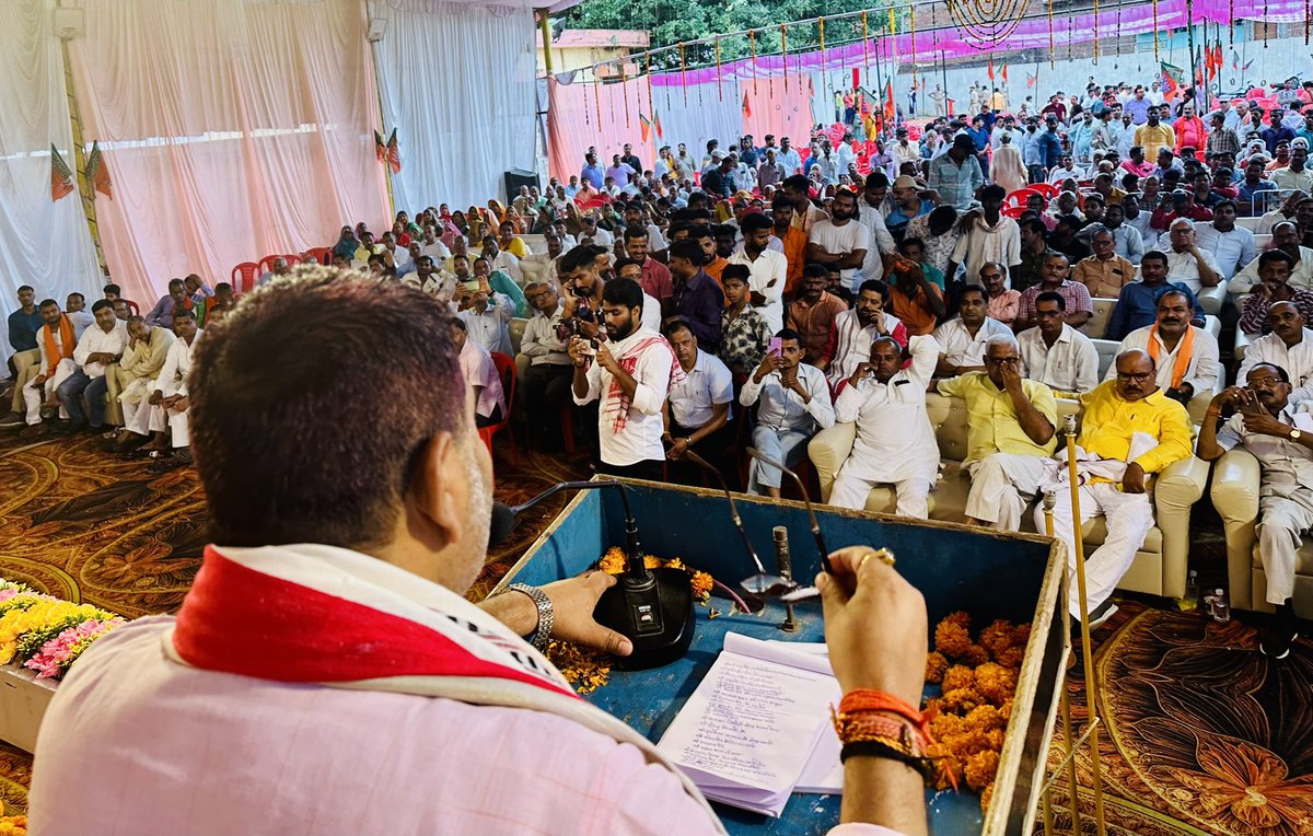 जनपद गोरखपुर के नगर पंचायत  सहजनवां में नवनिर्वाचित अध्यक्ष श्रीमती संजू सिंह जी पत्नी श्री जी ०एम ०सिंह जी व सभासदों के शपथ ग्रहण समारोह में सम्मिलित हुआ, एवं उज्ज्वल कार्यकाल के लिए अपनी शुभकामनाएं प्रदान की।