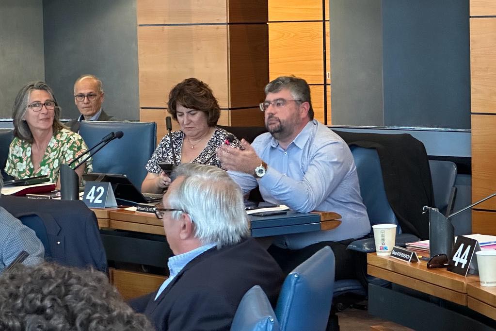 Arnaud Devilliers déclare que le département doit participer à la venue du personnel soignant sur notre territoire. A Penne d'Agenais, une des premières équipes médicales à avoir accueilli des stagiaires. Il convient de rediriger cette aide, peut être, vers les internes.